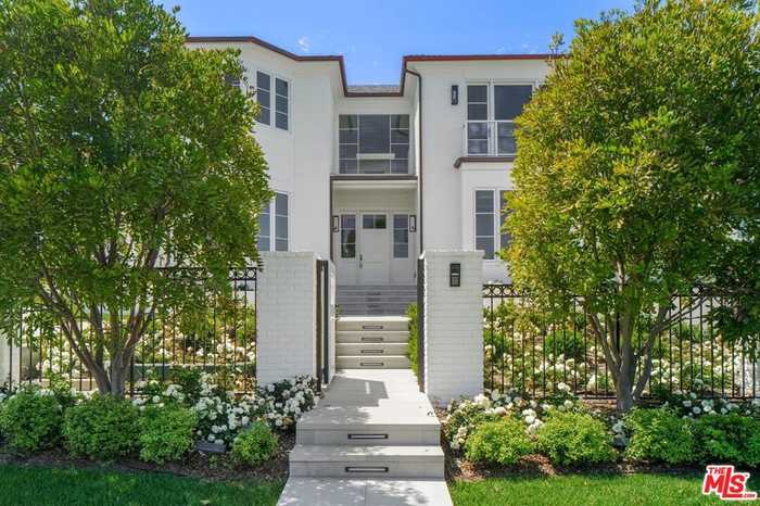 photo 1: 755 Napoli Drive, Pacific Palisades CA 90272