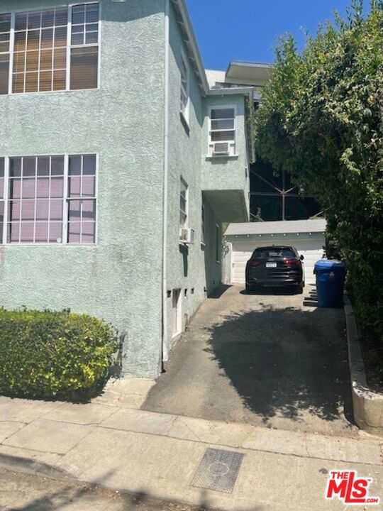 photo 3: 941 Robinson Street, Los Angeles CA 90026