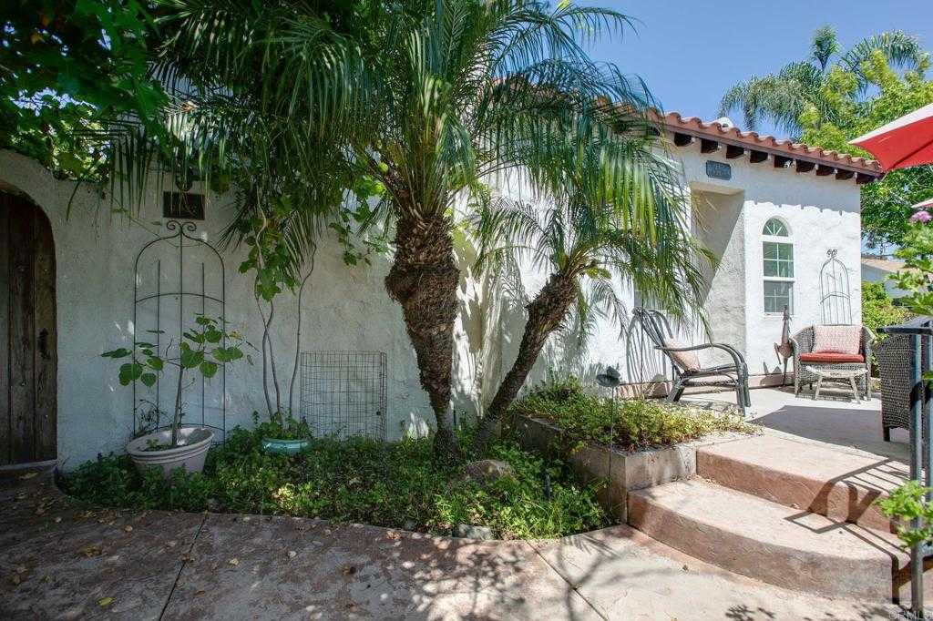 photo 3: 240 S Ditmar Street, Oceanside CA 92054