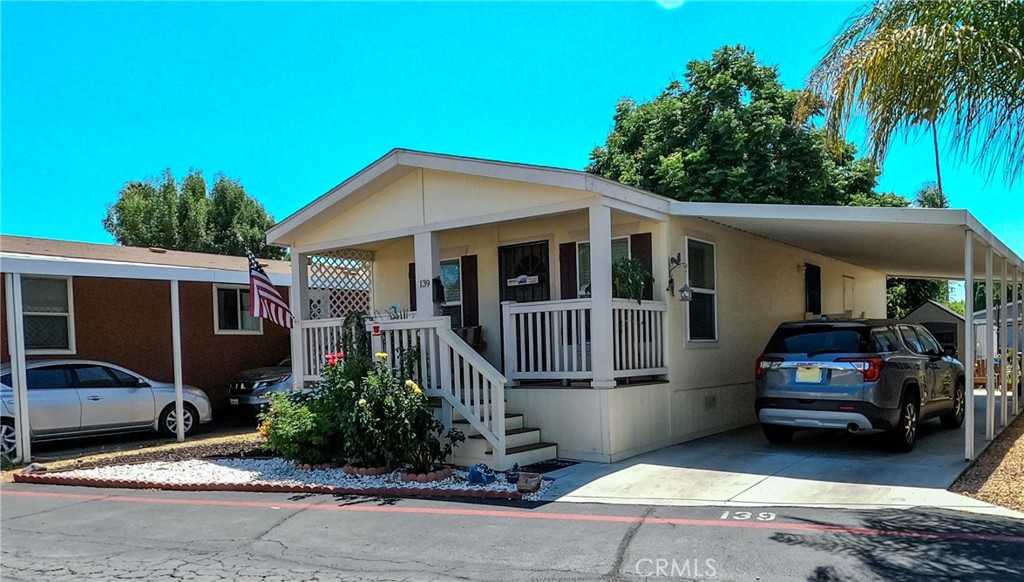 photo 3: 3701 Fillmore Street Unit 139, Riverside CA 92505