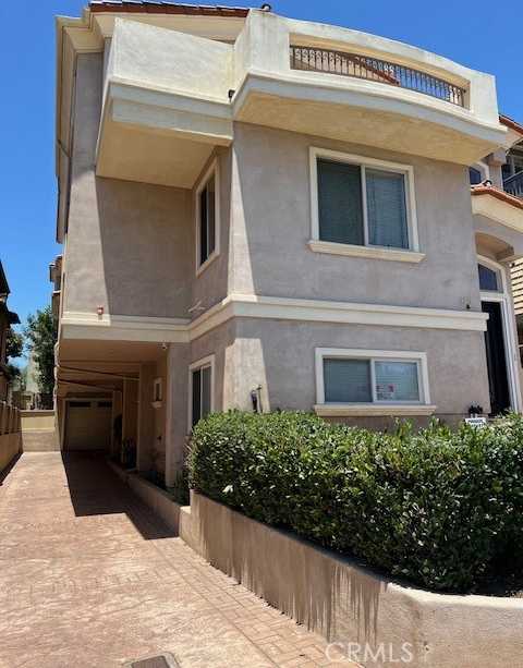 photo 3: 419 Anita Street, Redondo Beach CA 90278