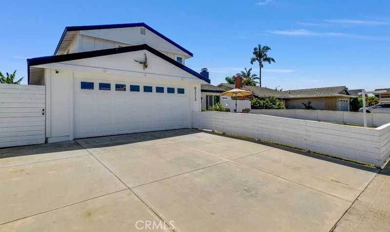 photo 3: 9312 Westcliff Drive, Huntington Beach CA 92646