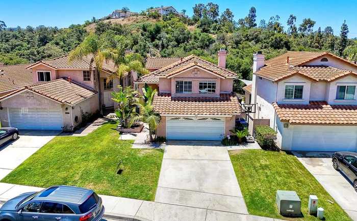 photo 1: 1581 Green Oak, Vista CA 92081