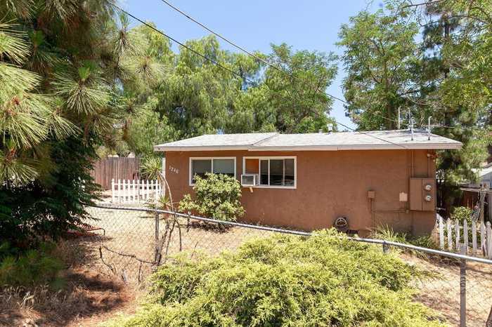 photo 2: 1242 46 WILLOWSIDE TER, Alpine CA 91901