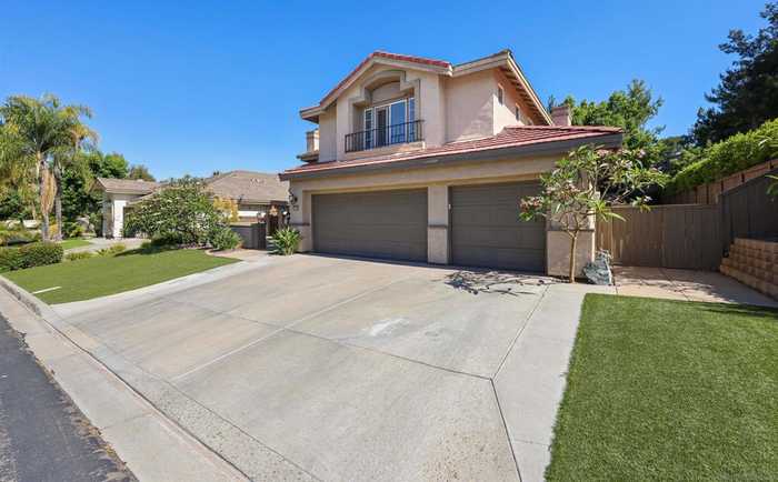 photo 2: 2033 Chardon Ln, El Cajon CA 92019