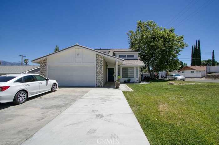 photo 1: 1078 W King Street, Banning CA 92220