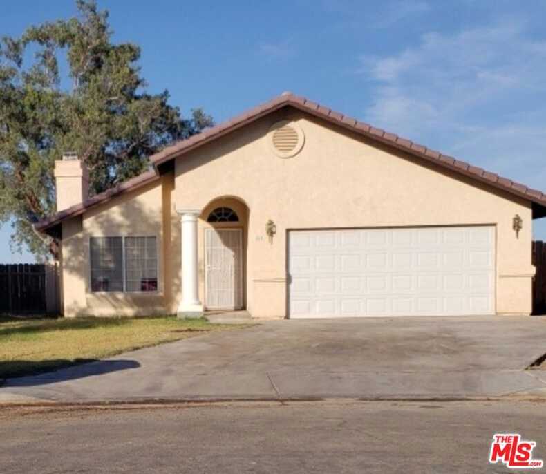 photo 1: 868 Oasis Village Court, Blythe CA 92225