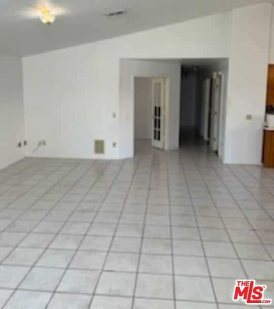 photo 3: 868 Oasis Village Court, Blythe CA 92225