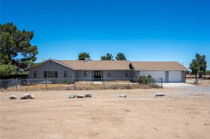 photo 1: 9474 Paramount Road, Phelan CA 92371