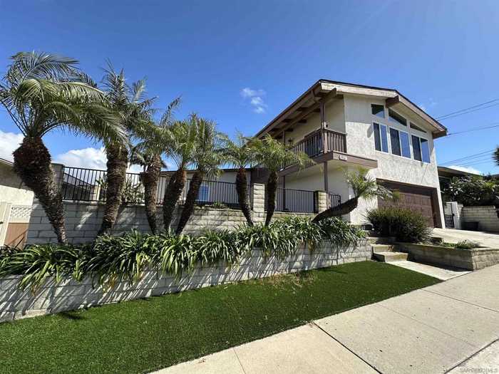 photo 2: 2961 Poinsettia Dr, San Diego CA 92106