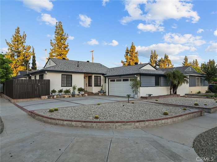 photo 2: 8156 Darby Place, Reseda CA 91335