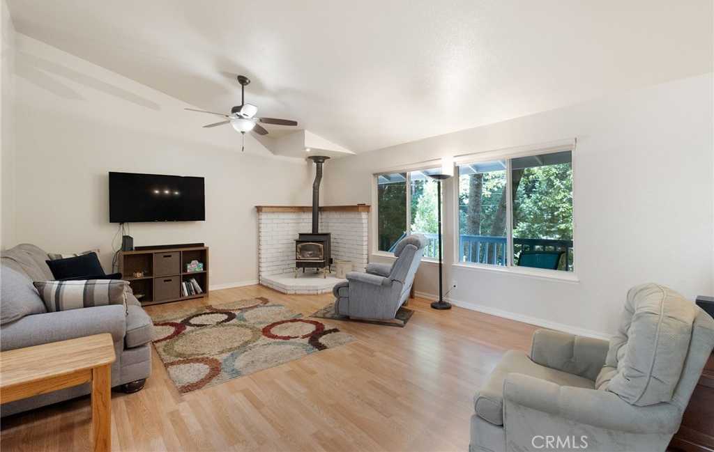 photo 3: 14759 Vassar Court, Magalia CA 95954