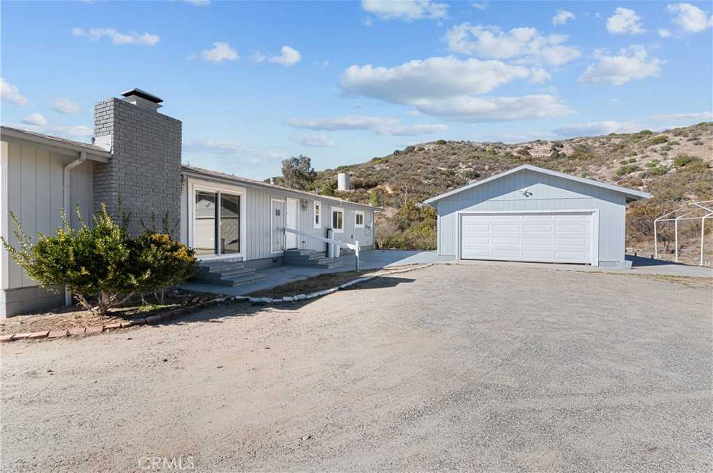 photo 1: 35335 Peralta Drive, Warner Springs CA 92086