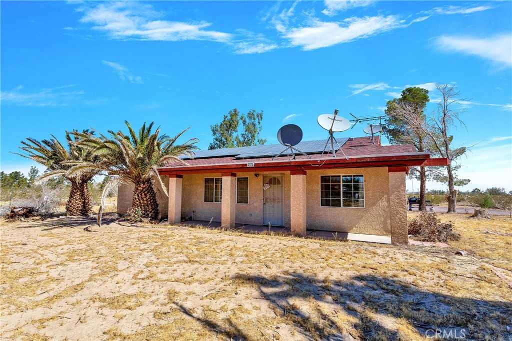 photo 2: 42730 Duntroon Street, Newberry Springs CA 92365