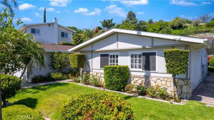 photo 2: 6065 Maury Avenue, Woodland Hills CA 91367