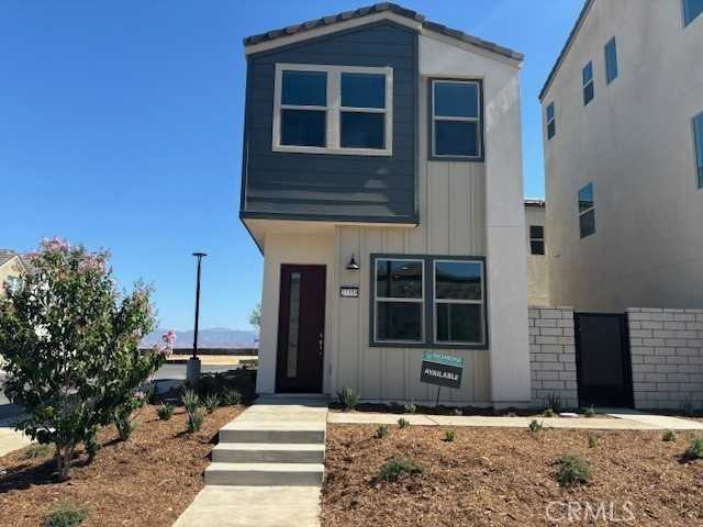 photo 1: 27359 Hyland Court, Valencia CA 91381