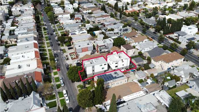 photo 2: 746 N Ridgewood Place, Los Angeles CA 90038