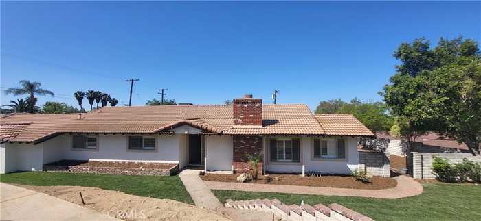 photo 1: 28653 Terrace Drive, Highland CA 92346