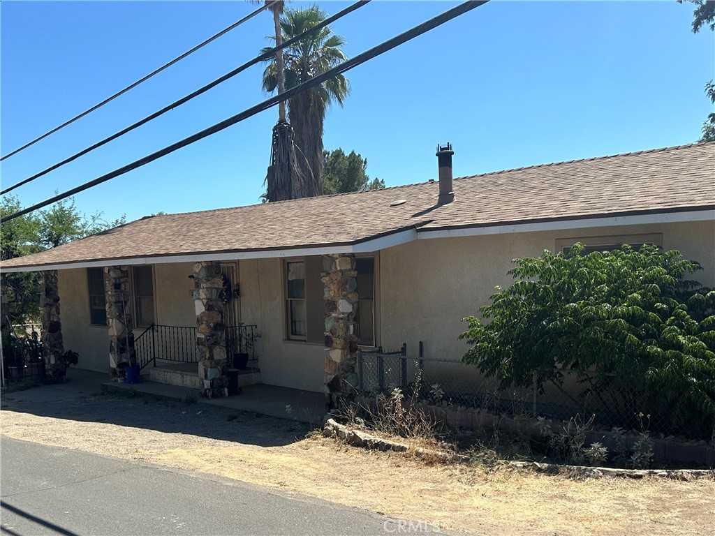 photo 2: 28319 Clark Place, Menifee CA 92587