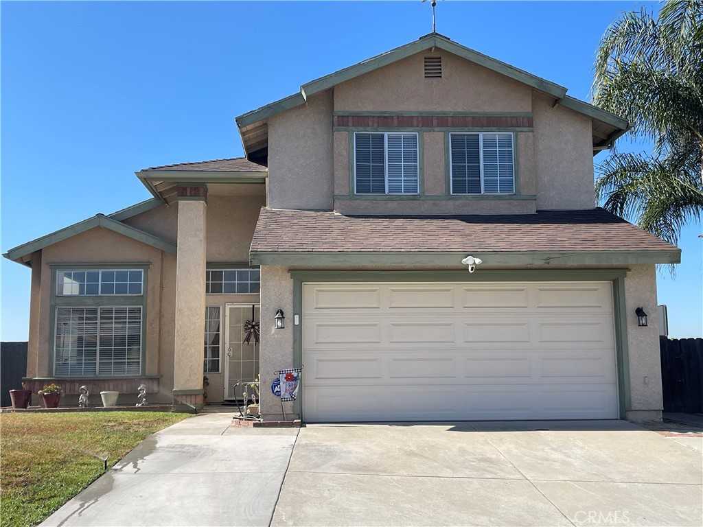 photo 1: 28547 Merridy Avenue, Highland CA 92346