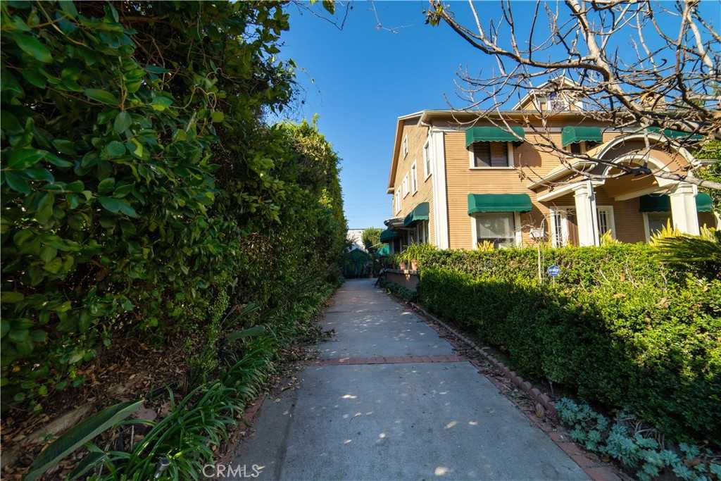 photo 3: 1023 S Wilton Place, Los Angeles CA 90019