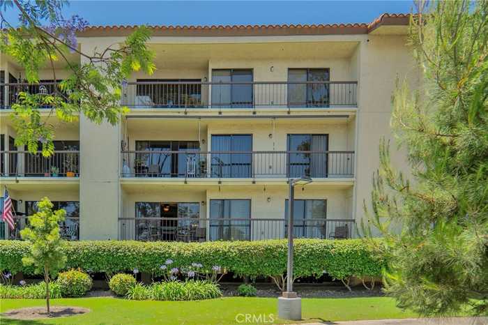 photo 2: 13550 Del Monte Drive, Seal Beach CA 90740