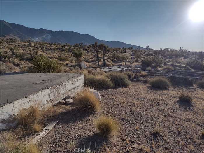 photo 2: 1 Tate Lane, Lucerne Valley CA 92356