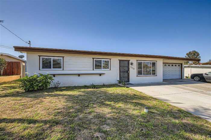 photo 2: 1338 Olive Avenue, Vista CA 92083