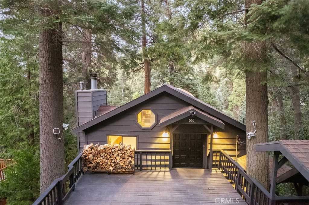 photo 1: 555 Dover Court, Lake Arrowhead CA 92352