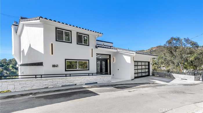 photo 2: 8041 Bulwer Drive, Hollywood Hills CA 90046