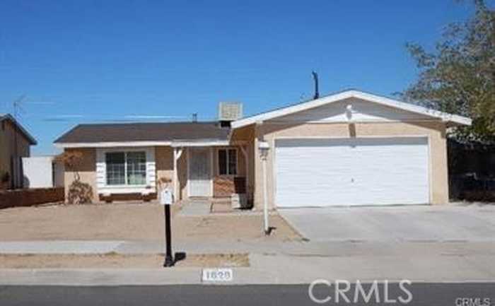 photo 1: 1629 De Anza Street, Barstow CA 92311