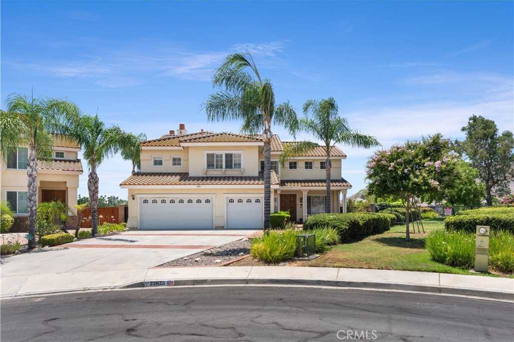 photo 2: 23623 Narcissus Circle, Moreno Valley CA 92557