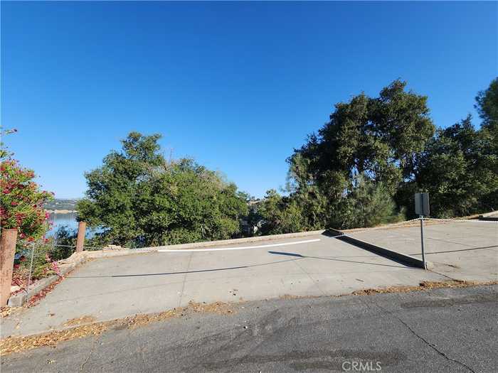 photo 2: 8139 Smith Point Road, Bradley CA 93426