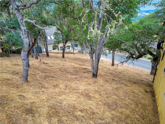 photo 2: 2615 Crows Nest, Bradley CA 93426