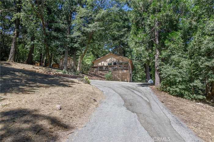 photo 2: 21733 Plunge Road, Cedarpines Park CA 92322