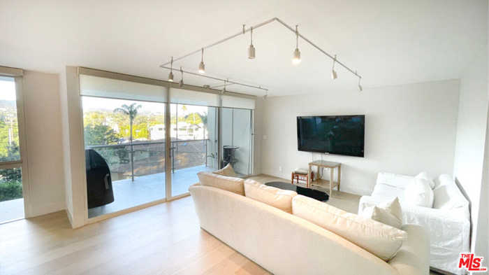 photo 2: 201 Ocean Avenue, Santa Monica CA 90402