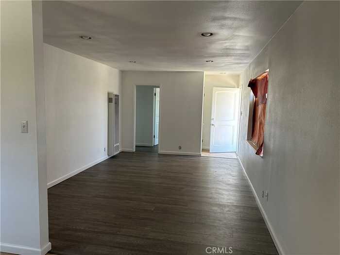 photo 2: 38733 Frontier Avenue, Palmdale CA 93550