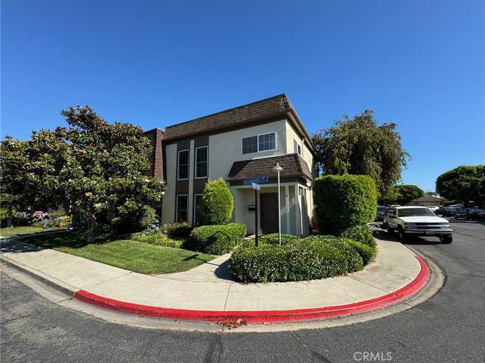 photo 2: 9686 Bluereef Drive, Huntington Beach CA 92646