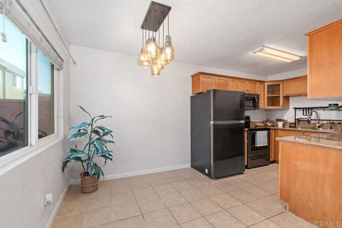 photo 1: 6602 Beadnell Way Unit 7, San Diego CA 92117