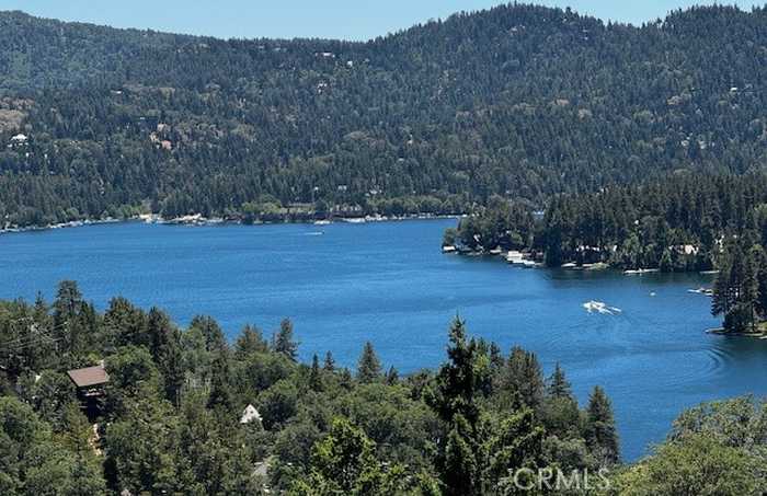 photo 1: 1161 Nadelhorn Drive, Lake Arrowhead CA 92352