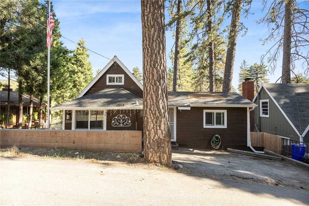 photo 3: 22864 Alder Lane, Crestline CA 92325