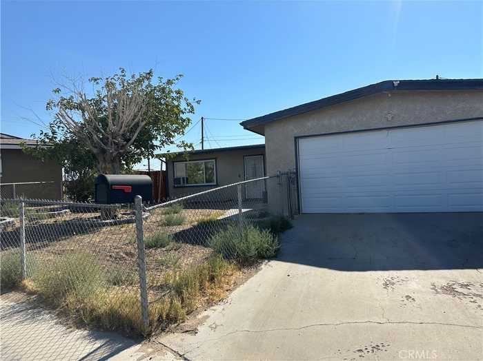 photo 1: 1209 Roberta Court, Barstow CA 92311