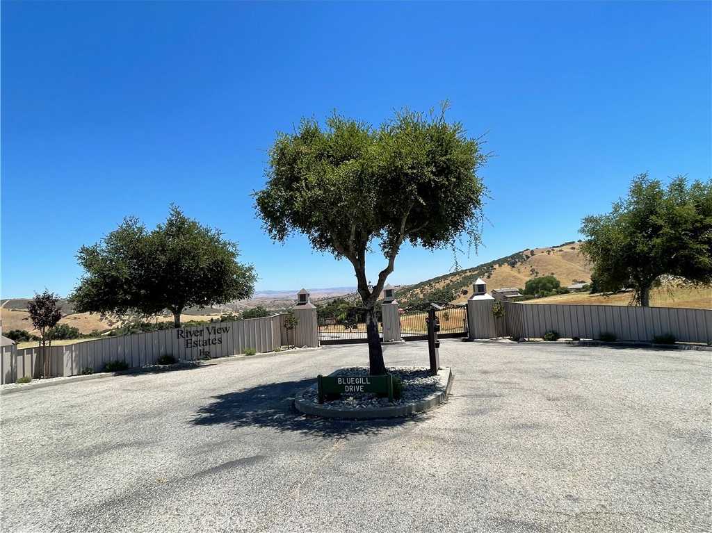 photo 1: 9999 Bluegill Drive, Paso Robles CA 93446