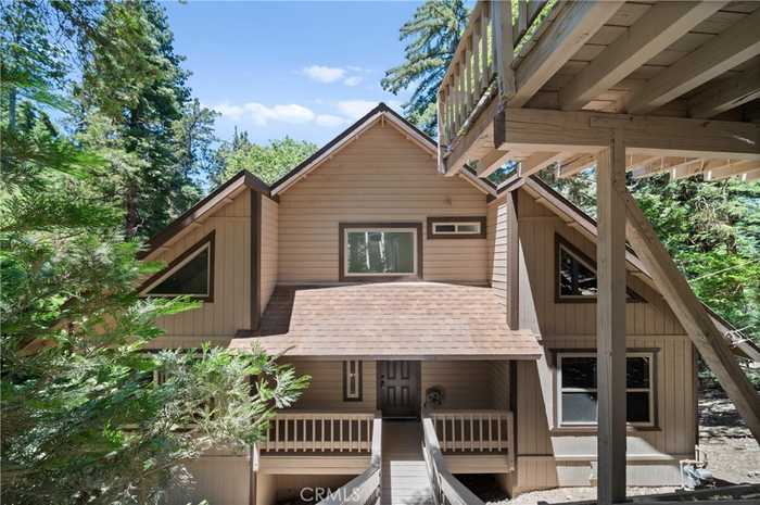 photo 1: 574 Mill Court, Lake Arrowhead CA 92352