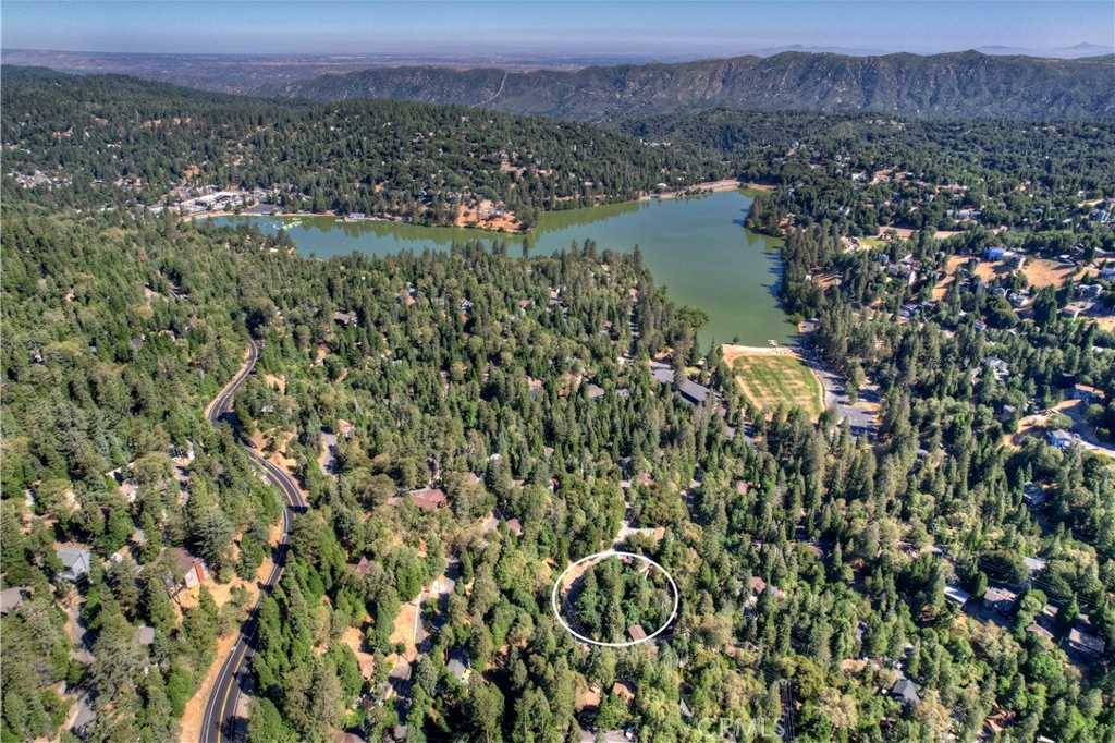 photo 1: Nesthorn Drive, Crestline CA 92325