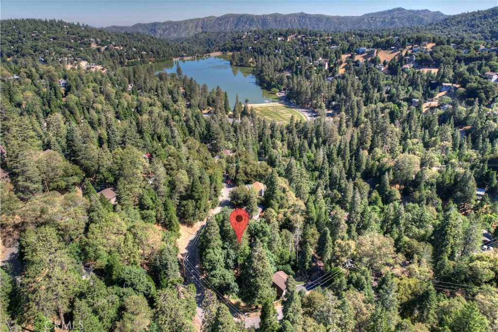 photo 2: Nesthorn Drive, Crestline CA 92325