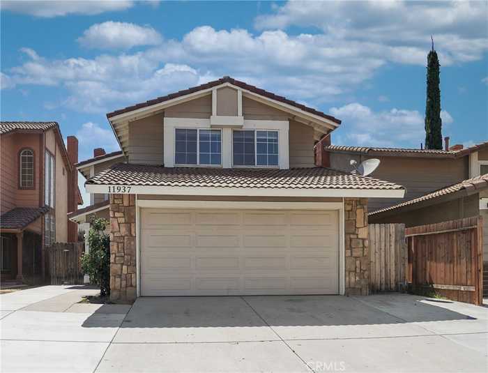 photo 2: 11937 Dream Street, Moreno Valley CA 92557