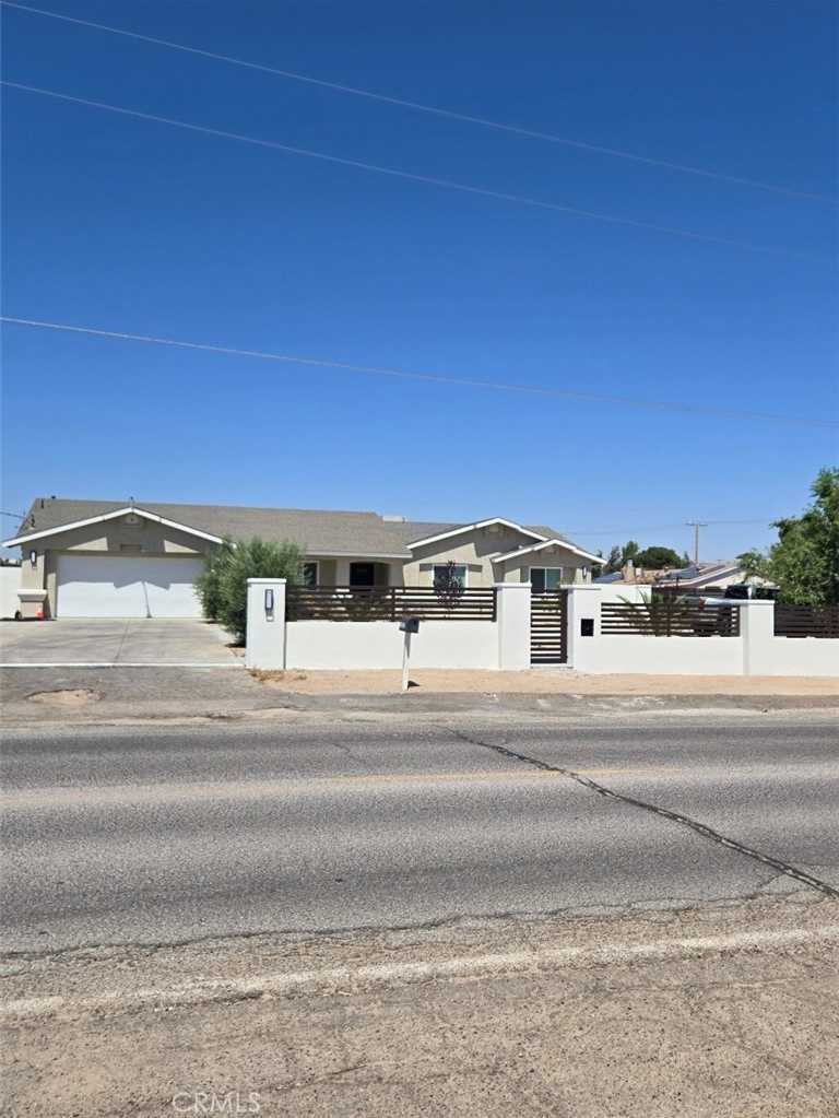 photo 1: 11252 Locust Avenue, Hesperia CA 92345