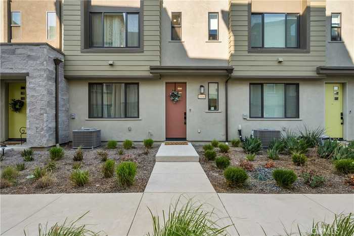 photo 2: 26980 Tanager Lane, Valencia CA 91381