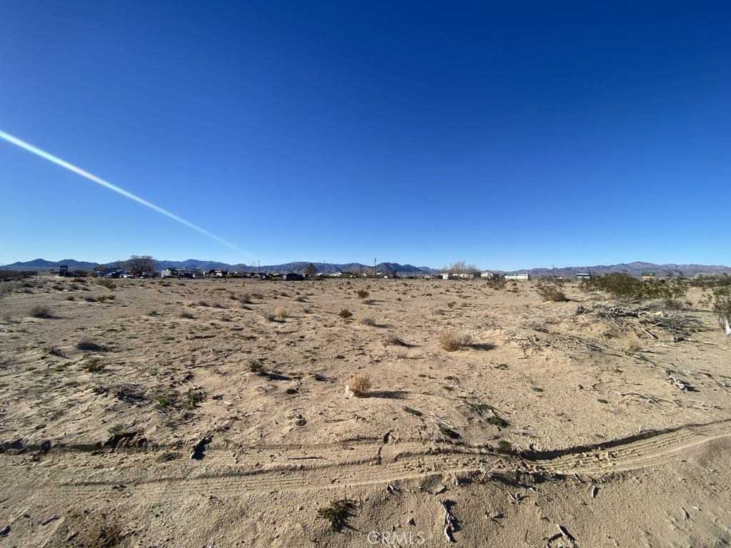 photo 2: Rodeo Road, Lucerne Valley CA 92356